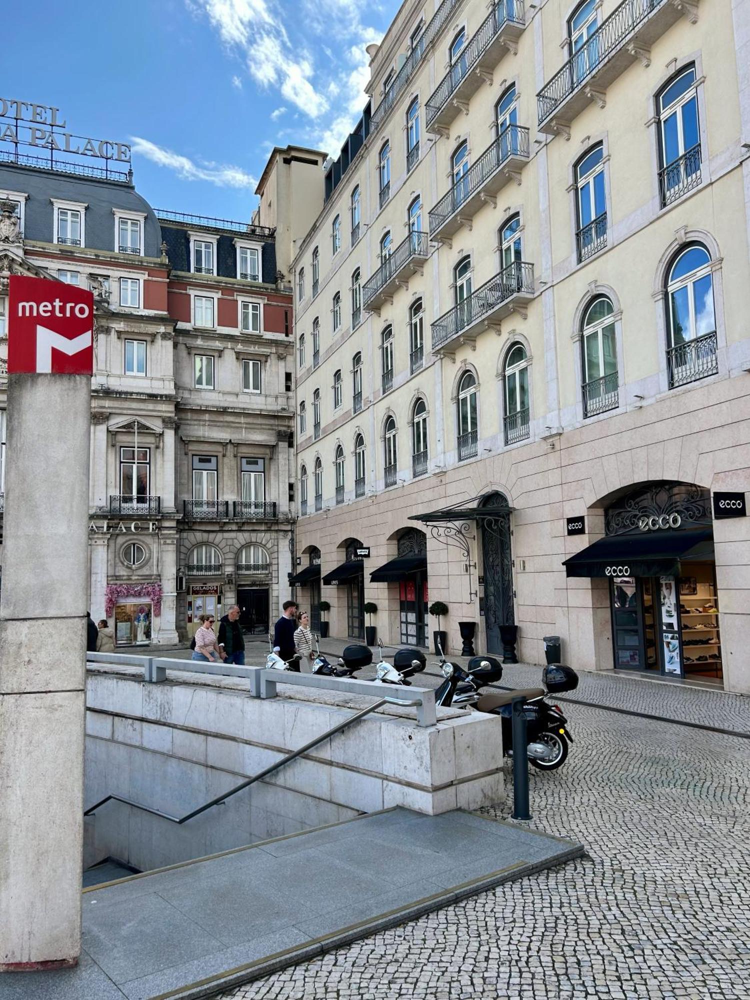 Guest house Double In Shared Lisbon